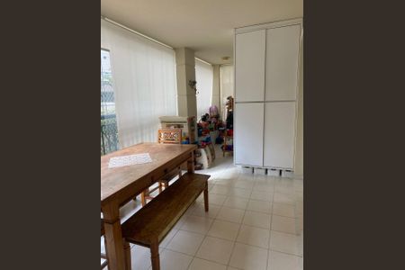 Apartamento à venda com 107m², 3 quartos e 3 vagasVaranda