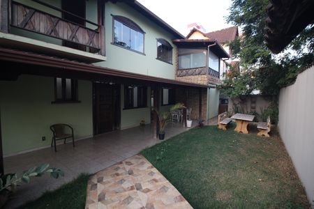 Casa à venda com 360m², 6 quartos e 6 vagasQuintal