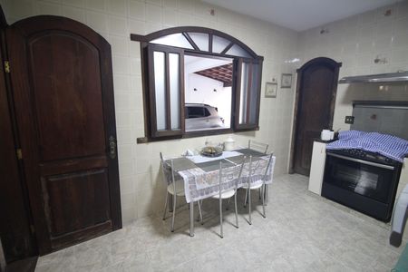 Casa à venda com 360m², 6 quartos e 6 vagasCozinha