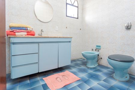 Casa à venda com 202m², 4 quartos e 3 vagasBanheiro