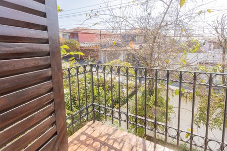 Casa à venda com 202m², 4 quartos e 3 vagasSacada Quarto 2