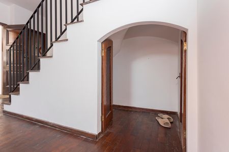 Casa à venda com 202m², 4 quartos e 3 vagasAdega