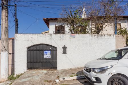 Casa à venda com 202m², 4 quartos e 3 vagasFachada