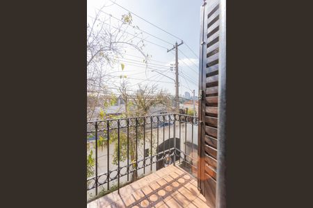 Casa à venda com 202m², 4 quartos e 3 vagasSacada Quarto 2