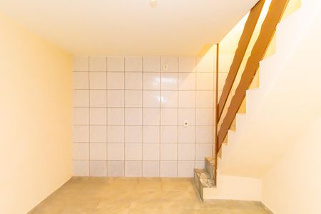 Sala de casa para alugar com 2 quartos, 40m² em Jardim Nice, São Paulo