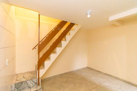 Casa para alugar com 40m², 2 quartos e sem vaga Casa para alugar com 40m², 2 quartos e sem vagaSala