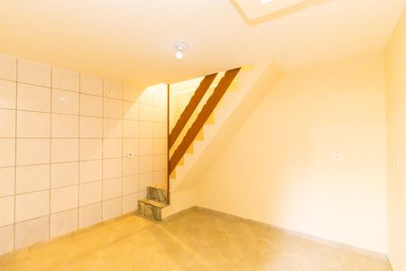 Casa para alugar com 40m², 2 quartos e sem vaga Casa para alugar com 40m², 2 quartos e sem vagaSala