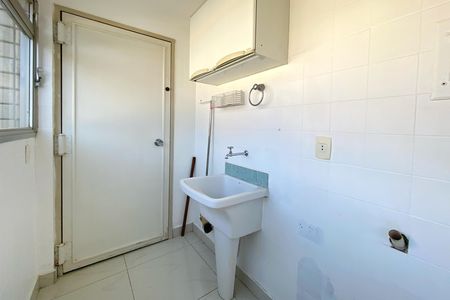 Apartamento para alugar com 160m², 4 quartos e 2 vagas Apartamento para alugar com 160m², 4 quartos e 2 vagasÁrea de Serviço