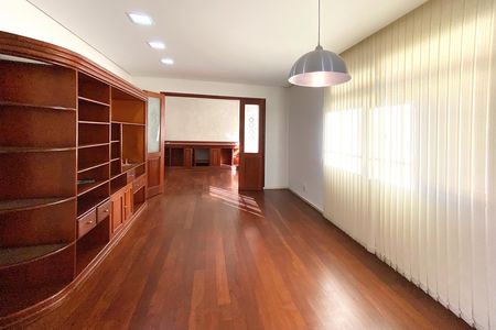 Apartamento para alugar com 160m², 4 quartos e 2 vagas Apartamento para alugar com 160m², 4 quartos e 2 vagasSala 2