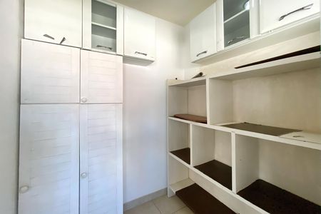 Apartamento para alugar com 160m², 4 quartos e 2 vagas Apartamento para alugar com 160m², 4 quartos e 2 vagasQuarto de Serviço