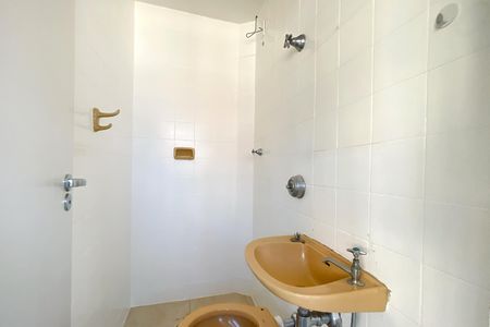 Apartamento para alugar com 160m², 4 quartos e 2 vagas Apartamento para alugar com 160m², 4 quartos e 2 vagasBanheiro de serviço