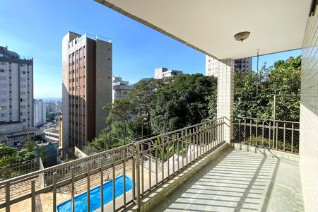Apartamento para alugar com 160m², 4 quartos e 2 vagas Apartamento para alugar com 160m², 4 quartos e 2 vagasVaranda da Suite