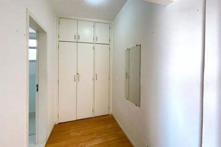 Apartamento para alugar com 160m², 4 quartos e 2 vagas Apartamento para alugar com 160m², 4 quartos e 2 vagasCloset da suíte