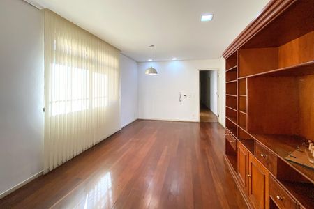 Apartamento para alugar com 160m², 4 quartos e 2 vagas Apartamento para alugar com 160m², 4 quartos e 2 vagasSala 2