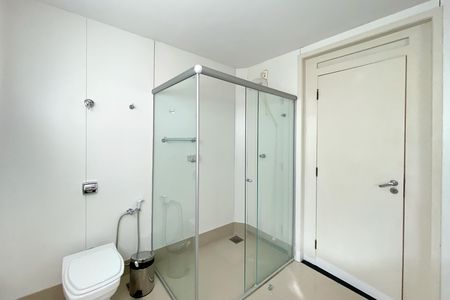 Apartamento para alugar com 160m², 4 quartos e 2 vagas Apartamento para alugar com 160m², 4 quartos e 2 vagasBanheiro