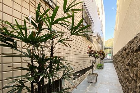 Apartamento para alugar com 160m², 4 quartos e 2 vagas Apartamento para alugar com 160m², 4 quartos e 2 vagasÁrea comum