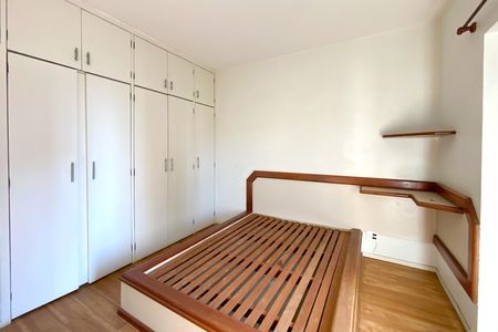 Apartamento para alugar com 160m², 4 quartos e 2 vagas Apartamento para alugar com 160m², 4 quartos e 2 vagasSuite