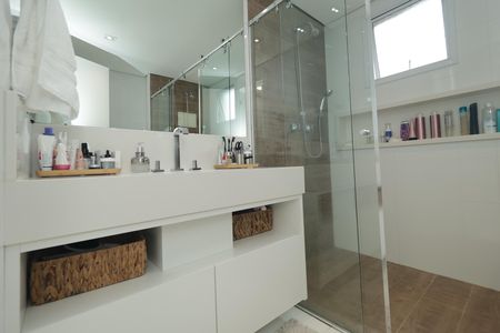 Apartamento à venda com 189m², 4 quartos e 3 vagasBanheiro da Suíte Master