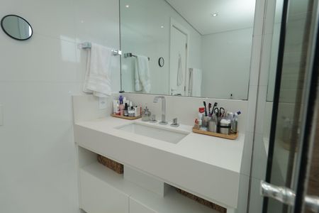 Apartamento à venda com 189m², 4 quartos e 3 vagasBanheiro da Suíte Master