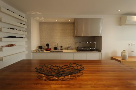 Apartamento à venda com 189m², 4 quartos e 3 vagasChurrasqueira