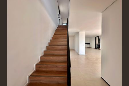 Casa de condomínio à venda com 504m², 4 quartos e 4 vagas