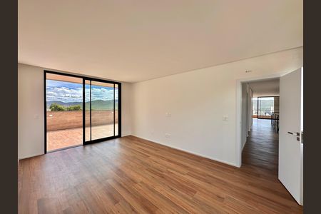 Casa de condomínio à venda com 504m², 4 quartos e 4 vagas