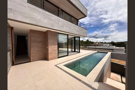 Casa de condomínio à venda com 504m², 4 quartos e 4 vagas