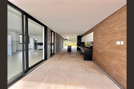 Casa de condomínio à venda com 504m², 4 quartos e 4 vagas