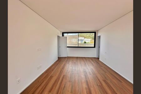 Casa de condomínio à venda com 504m², 4 quartos e 4 vagas