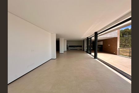 Casa de condomínio à venda com 504m², 4 quartos e 4 vagas