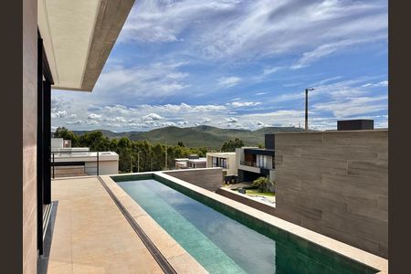 Casa de condomínio à venda com 504m², 4 quartos e 4 vagas