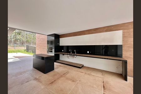 Casa de condomínio à venda com 504m², 4 quartos e 4 vagas