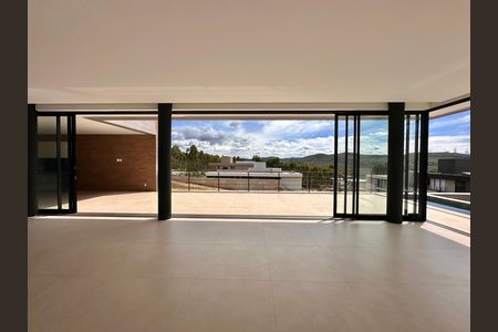 Casa de condomínio à venda com 504m², 4 quartos e 4 vagas