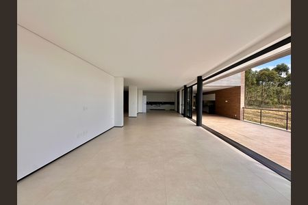Casa de condomínio à venda com 504m², 4 quartos e 4 vagas