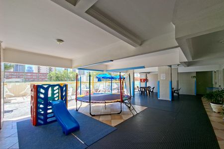 Apartamento para alugar com 80m², 2 quartos e 2 vagas Apartamento para alugar com 80m², 2 quartos e 2 vagasÁrea comum - Playground