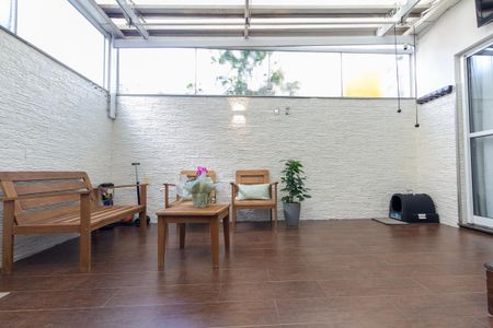 Casa de condomínio à venda com 129m², 3 quartos e 2 vagas Casa de condomínio à venda com 129m², 3 quartos e 2 vagasÁrea Gourmet