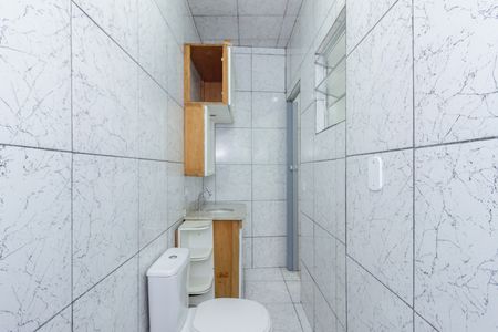 Banheiro de apartamento para alugar com 1 quarto, 35m² em Vila Zat, São Paulo