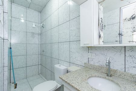 Banheiro de apartamento para alugar com 1 quarto, 35m² em Vila Zat, São Paulo