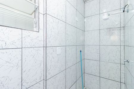 Banheiro de apartamento para alugar com 1 quarto, 35m² em Vila Zat, São Paulo