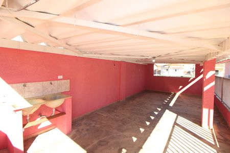 Casa para alugar com 80m², 1 quarto e 1 vagaÁrea de Serviço 2