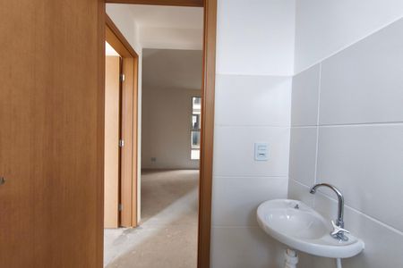 Banheiro de apartamento à venda com 2 quartos, 44m² em Jardim Capivari, Campinas