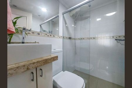 Apartamento à venda com 108m², 3 quartos e 1 vaga Apartamento à venda com 108m², 3 quartos e 1 vagaBanheiro 2