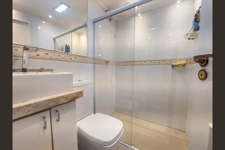 Apartamento à venda com 108m², 3 quartos e 1 vaga Apartamento à venda com 108m², 3 quartos e 1 vagaBanheiro