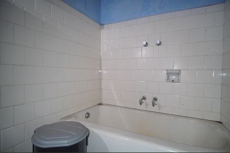 Casa para alugar com 120m², 4 quartos e 1 vagaBanheiro 