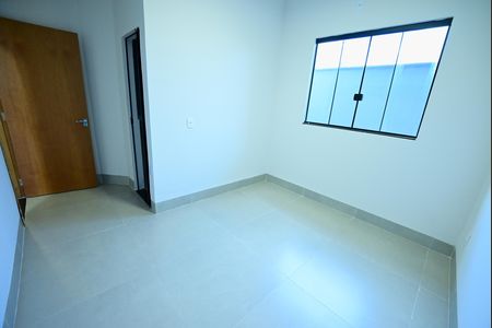 Casa à venda com 170m², 3 quartos e 4 vagas