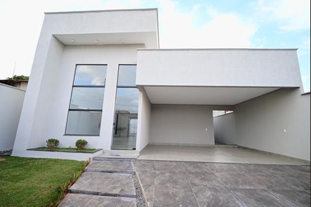 Casa à venda com 170m², 3 quartos e 4 vagas