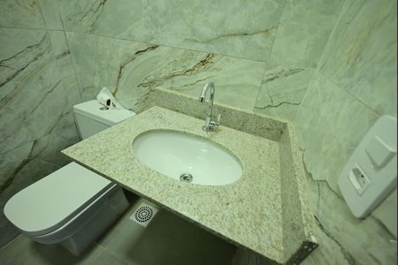 Casa à venda com 170m², 3 quartos e 4 vagas