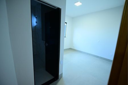 Casa à venda com 170m², 3 quartos e 4 vagas