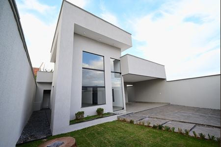 Casa à venda com 170m², 3 quartos e 4 vagas