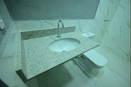Casa à venda com 170m², 3 quartos e 4 vagas